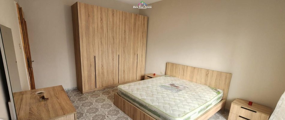 Tirane, jepet me qera Vile 1+1 Kati 2, 70 m² 450 € (pazari i ri)