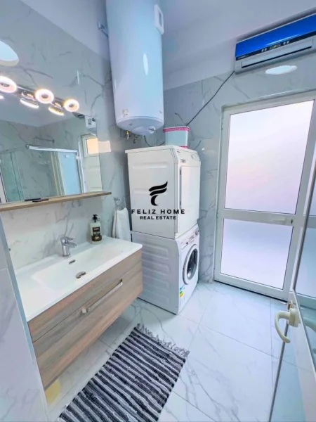 Tirane, jepet me qera Vile 2 Katshe Kati 2, 330 m² 1.100 € (VILAT GJERMANE)