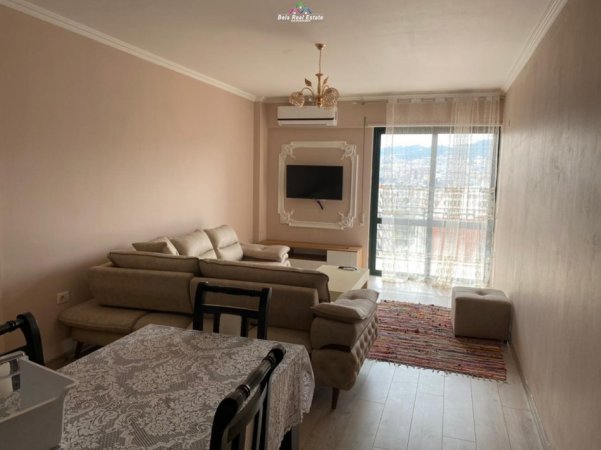 Tirane, jepet me qera apartament 1+1+Ballkon Kati 11, 70 m² 600 € (prane delijorgjit)