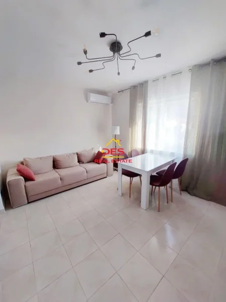Delvine, shitet apartament 2+1+Ballkon Kati 4, 74 m² 65.000 € 