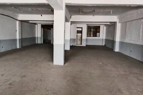 Tirane, jepet me qera magazine Kati 0, 250 m² 800 € (Autostraden Tirane- Durres)