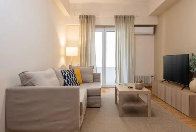 Tirane, jepet me qera apartament 2+1 Kati 8, 103 m² 550 € (astir)