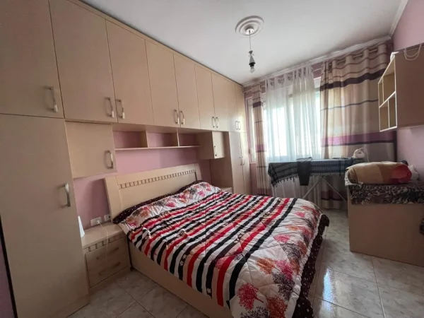 Tirane, shitet apartament 2+1+Aneks+Ballkon Kati 3, 92 m² (Unaza e Re)