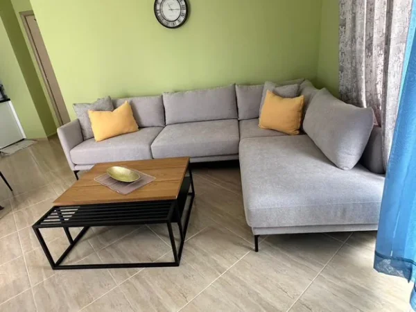 Tirane, jepet me qera apartament 2+1+Ballkon , 87 m² 700 € (Rr. Jordan Misja te lavazh 07)