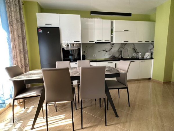 Tirane, jepet me qera apartament 2+1+Ballkon , 87 m² 700 € (Rr. Jordan Misja te lavazh 07)