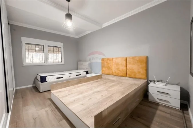 Tirane, jepet me qera apartament 2+1 Kati 1, 115 m² 850 € (Sami Frasheri)