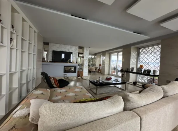 Tirane, shitet apartament+verande | Penthouse 4+1 Kati 8, 343 m² 440.000 € (Mozaiku i Tiranës) - Parkim: 2 garazhe