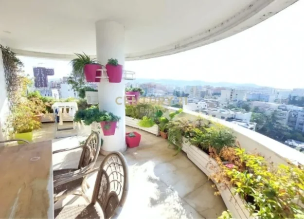Tirane, shitet apartament+verande | Penthouse 4+1 Kati 8, 343 m² 440.000 € (Mozaiku i Tiranës) - Parkim: 2 garazhe