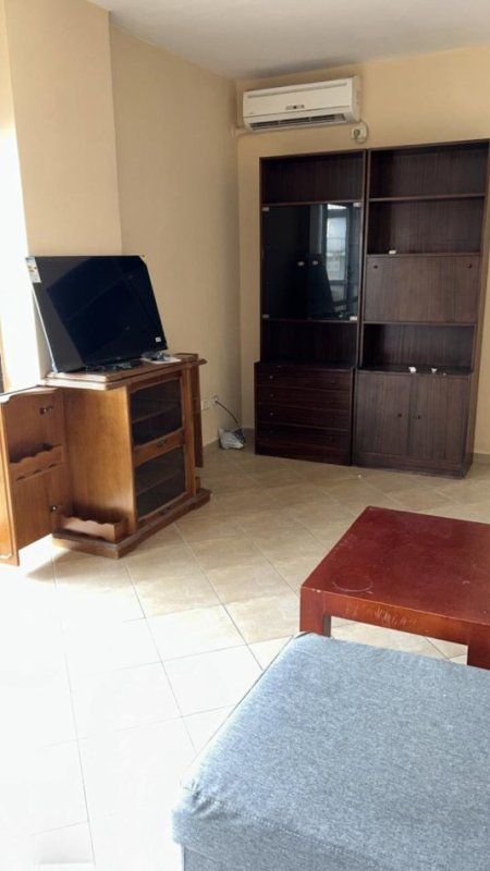 Tirane, jepet me qera apartament 2+1 Kati 7, 100 m² 600 € (Vasil Shanto)