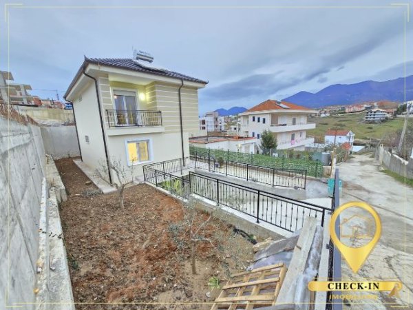 Tirane, shitet Vile 2 Katshe Kati 0, 225 m² 405.000 € (Sauk - Farke)