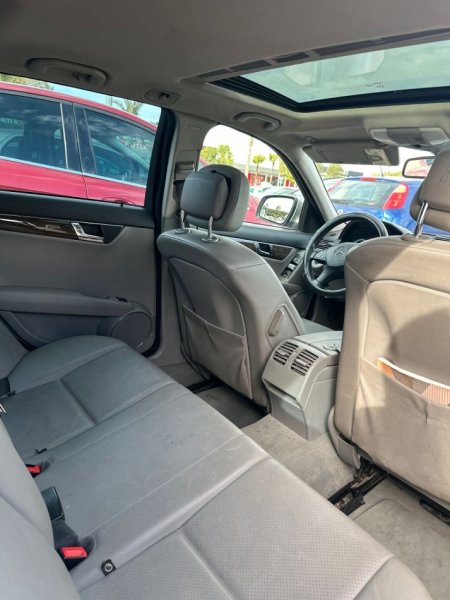 Tirane, shitet me portobagazh Mercedes benz C220 W203 Nafte, kafe automatik Klima 6000 €