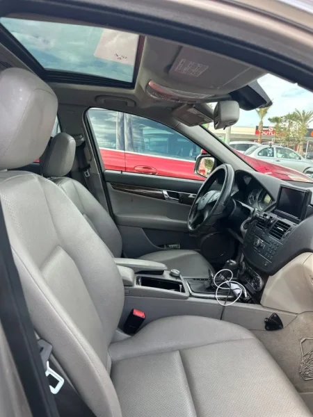 Tirane, shitet me portobagazh Mercedes benz C220 W203 Nafte, kafe automatik Klima 6000 €