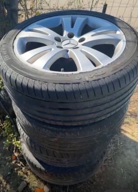 Tirane, shitet me portobagazh Mercedes benz C220 W203 Nafte, kafe automatik Klima 6000 €