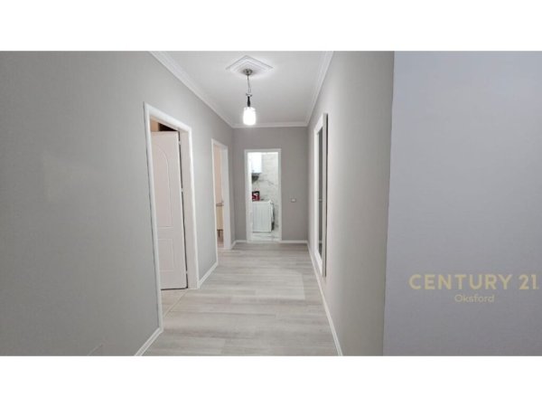 Tirane, jap me qera apartament 2+1 , 98 m² 750 € (Komuna e Parisit)