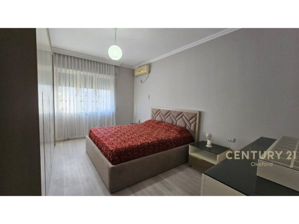Tirane, jap me qera apartament 2+1 , 98 m² 750 € (Komuna e Parisit)