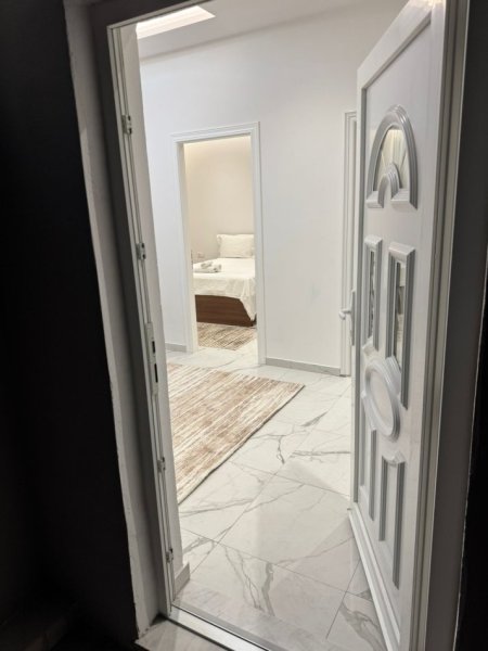 Tirane, jepet me qera shtepi 1+1 , 65 m² 40.000 € (5 maji)