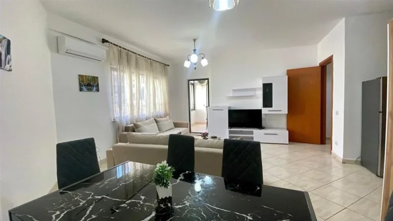 Tirane, shitet apartament 2+1+Ballkon Kati 4, 116 m² 209.999 € (Stacioni Trenit)