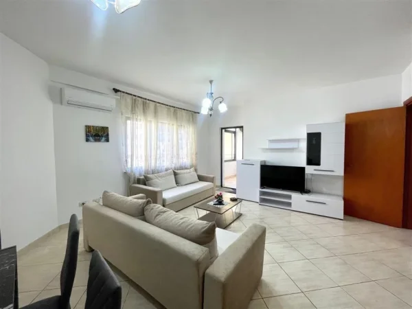 Tirane, shitet apartament 2+1+Ballkon Kati 4, 116 m² 209.999 € (Stacioni Trenit)