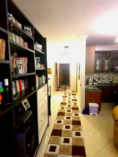 Tirane, shes apartament 2+1+Ballkon Kati 3, 128 m² 150.000 € (Fresk)