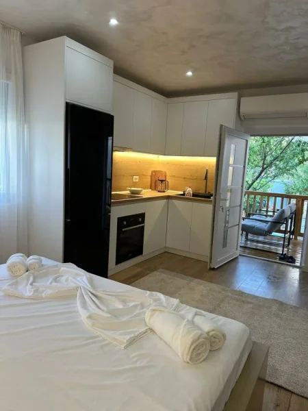 Tirane, jepet me qera apartament 1+1 Kati 2, 40 m² 400 € (Rruga Elbasanit)