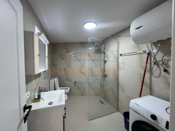 Tirane, jepet me qera shtepi 1+1 Kati 1, 90 m² 600 € (Mjull Bathore, pranë Rezidencës La Luna)