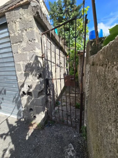 Tirane, shitet apartament 2+1 Kati 1, 90 m² 138.000 € (Emin Harizaj)