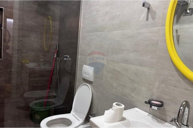 Tirane, jepet me qera apartament 2+1 , 1.000 € (Liqeni i Thate)