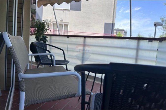 Tirane, jepet me qera apartament 2+1 , 1.000 € (Liqeni i Thate)