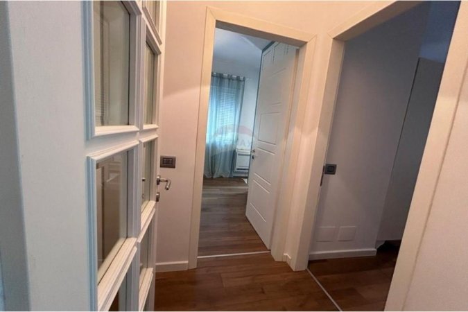 Tirane, jepet me qera apartament 2+1 , 1.000 € (Liqeni i Thate)