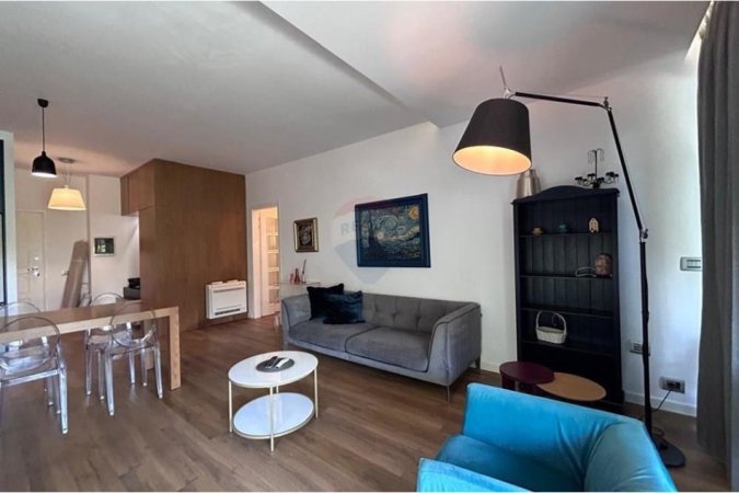 Tirane, jepet me qera apartament 2+1 , 1.000 € (Liqeni i Thate)