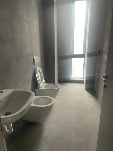 Tirane, shitet apartament , 160 m² 226.800 € (Bulevardi i Ri)