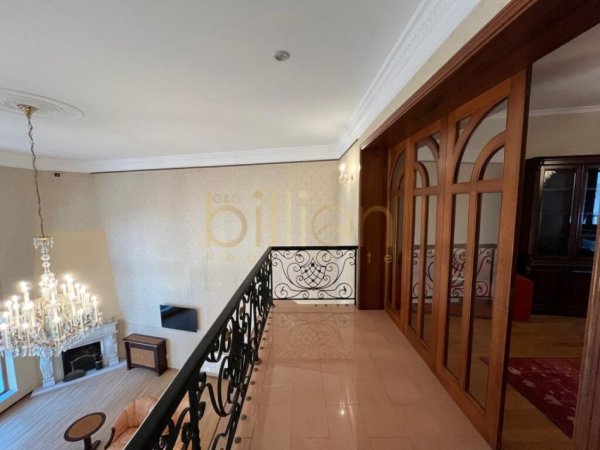 Tirane, jJEPET ME QERA VILE LUKSOZE PRANE RRUGES SE DIBRES, MEDRESE! 8000 Euro, ID: Billion3843