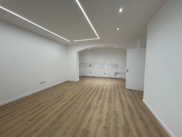 Tirane, shitet apartament 2+1+Ballkon Kati 1, 105 m² 169.000 € (Kodra Diellit)