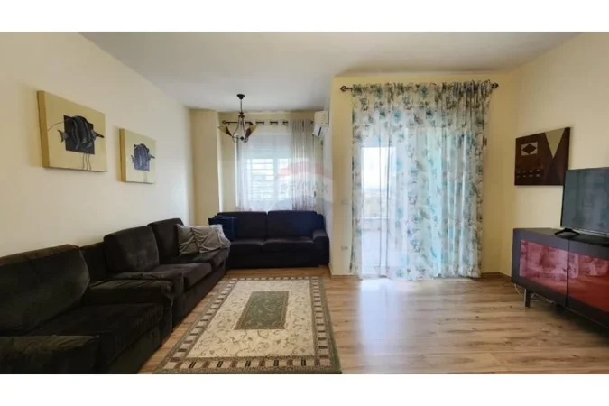 Tirane, shitet apartament 2+1 Kati 3, 120 m² 150.000 € (Rruga PETI - Liqeni i Thatë)