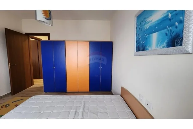 Tirane, shitet apartament 2+1 Kati 3, 120 m² 150.000 € (Rruga PETI - Liqeni i Thatë)