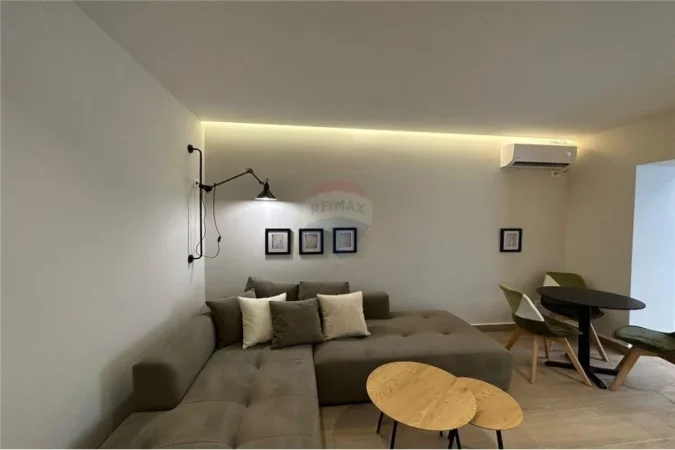 Tirane, jepet me qera apartament 1+1 , 60 m² 550 € (Medreseja - Rruga e Dibrës)