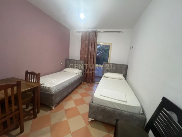 Durres, jepet me qera hotel Kati 5, 800 m² 7.800 € (Shkëmbi I Kavajës)