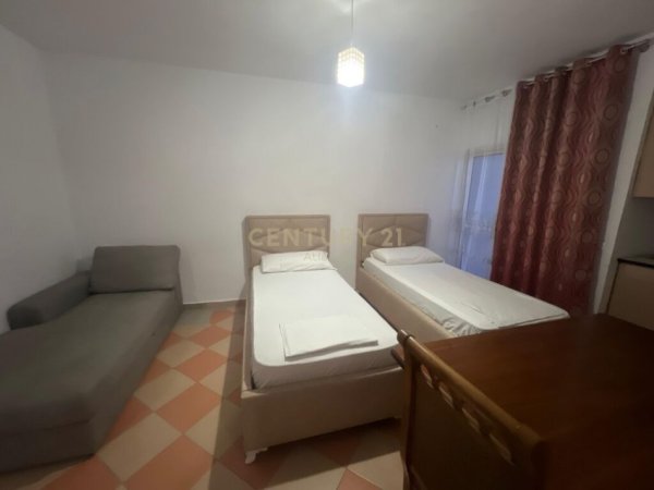 Durres, jepet me qera hotel Kati 5, 800 m² 7.800 € (Shkëmbi I Kavajës)