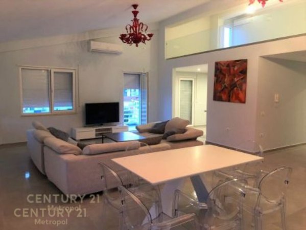 Tirane, shes apartament 3+1+3 , 261 m² (Liqeni i Thatë)