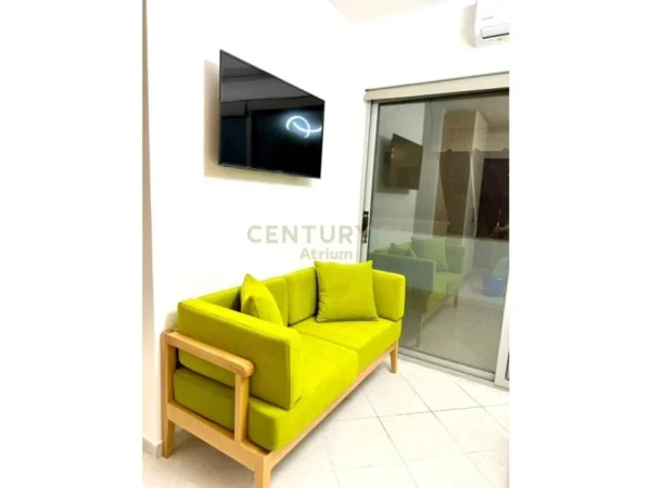 Tirane, jepet me qera apartament 1+1 Kati 4, 52 m² 500 € (KOMUNA E PARISIT)