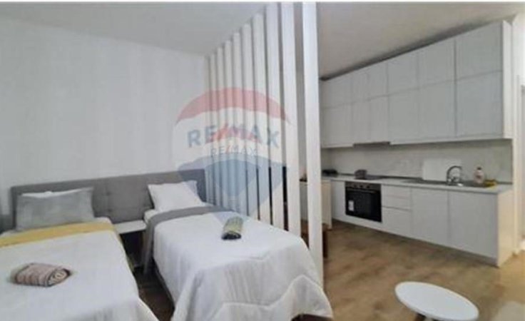 Tirane, jap me qera 1+1 , 46 m² 40.000 € (porcelan)