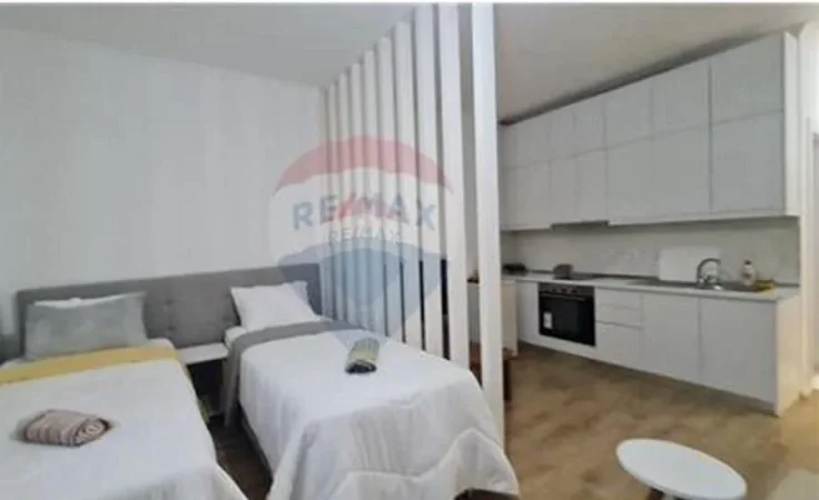 Tirane, jap me qera 1+1 , 46 m² 40.000 € (porcelan)