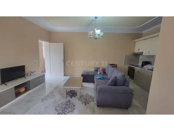Tirane, jepet me qera apartament 2+1+Ballkon Kati 2, 90 m² 500 € (sauk)