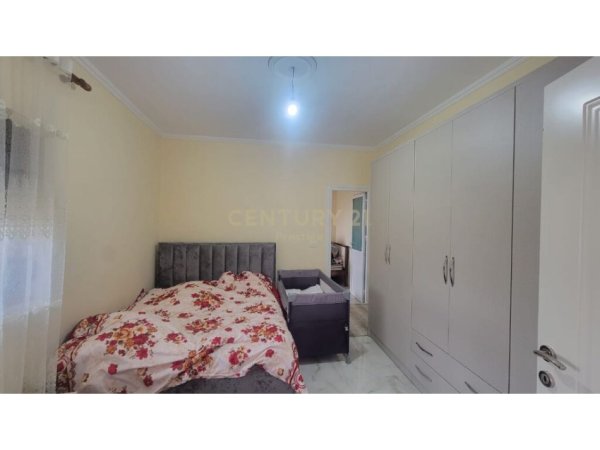 Tirane, jepet me qera apartament 2+1+Ballkon Kati 2, 90 m² 500 € (sauk)