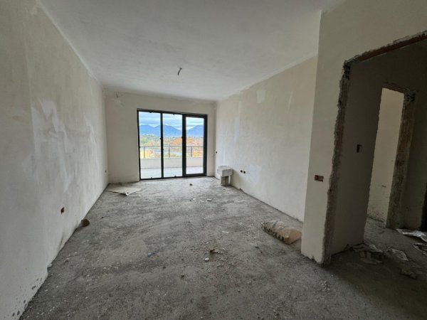 Tirane, shitet apartament 1+1 , 85 m² 162.000 € (Liqeni i Thate)