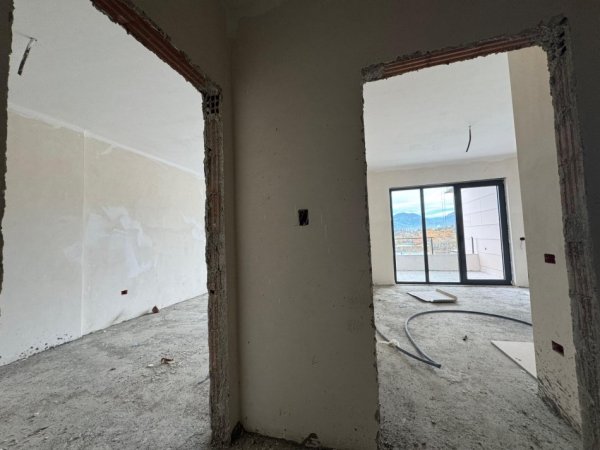 Tirane, shitet apartament 1+1 , 85 m² 162.000 € (Liqeni i Thate)