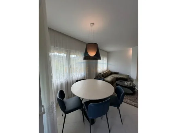 Tirane, shitet apartament 2+1 Kati 1, 117 m² 270.000 € (LIqeni i Thate)