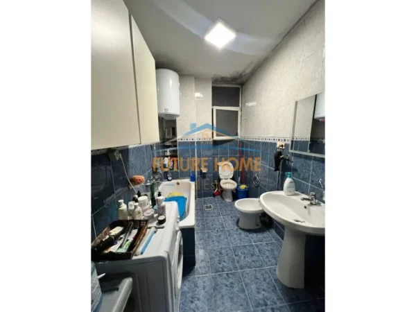 Tirane, shitet apartament 2+1 Kati 5, 95 m² 162.000 € (Komuna e Parisit)