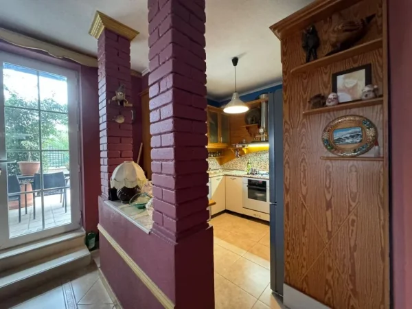 Tirane, shitet apartament 1+1 , 70 m² 188.000 € (Komuna e Parisit)