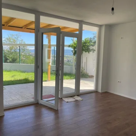 Tirane, shitet apartament 3+1+Ballkon , 140 m² 199.000 € (Dajt)